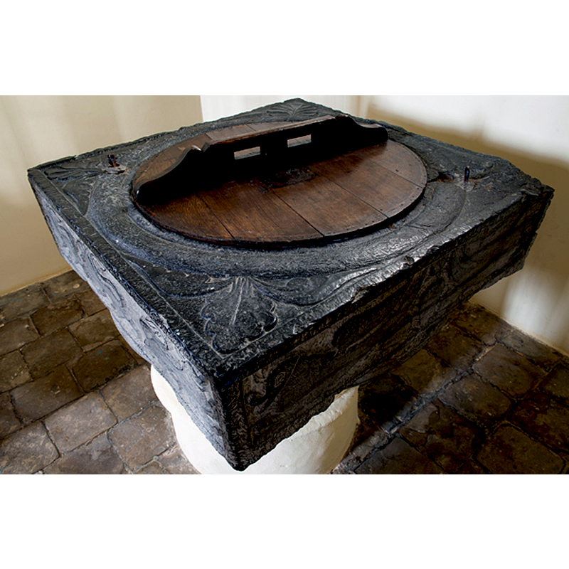 Source caption: "Deux Acren,église Saint-Martin. Lessines. Hainaut. Belgium. Font baptismal, 12e siècle. Parish church (église Saint-Martin). Baptismal font. 12th century. Romanesque."