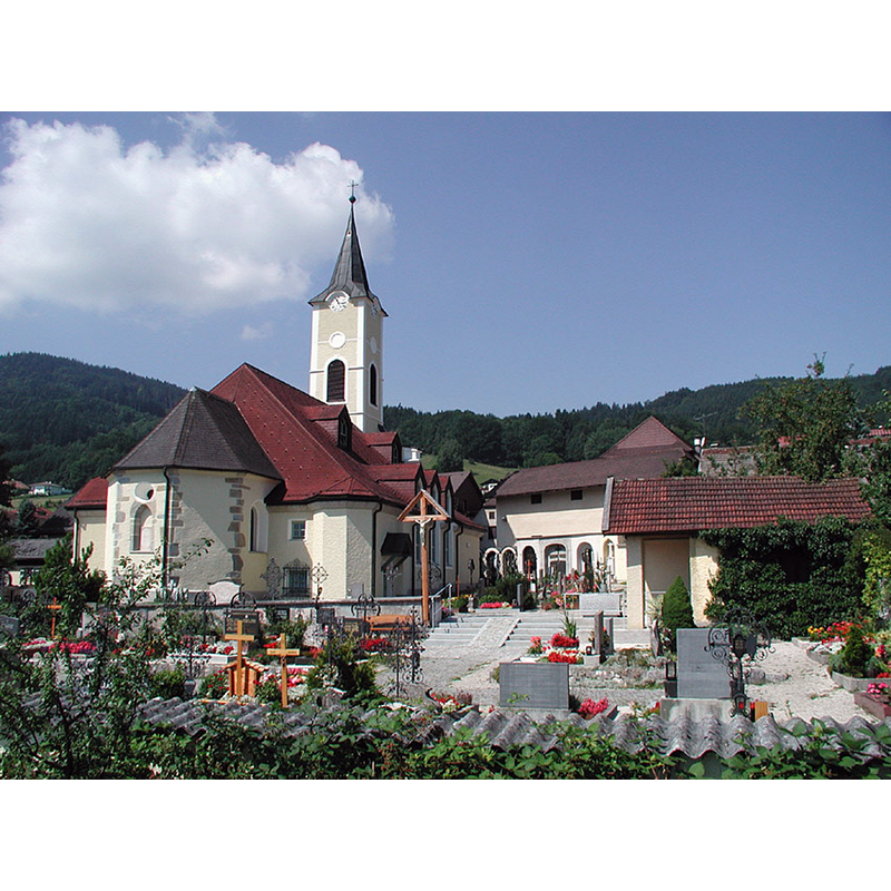 Source caption: "Pfarrkirche Nußdorf mit Friedhof" -- church lastly re-built 1987-1988