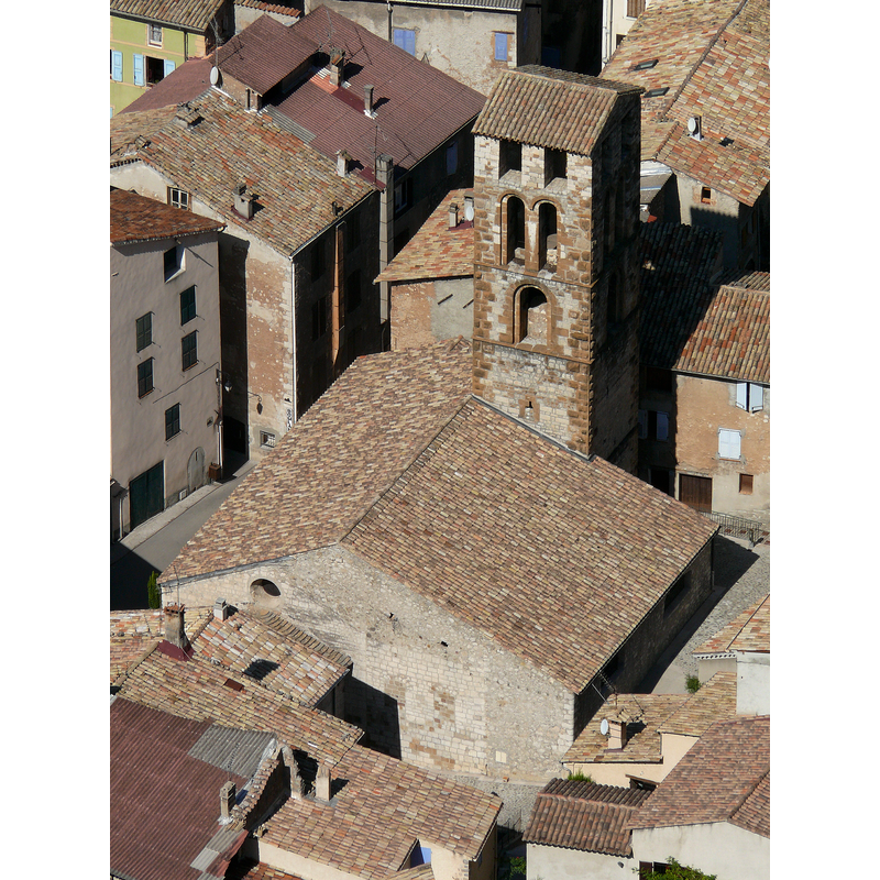 Source caption: "Église Saint-Victor de Castellane"