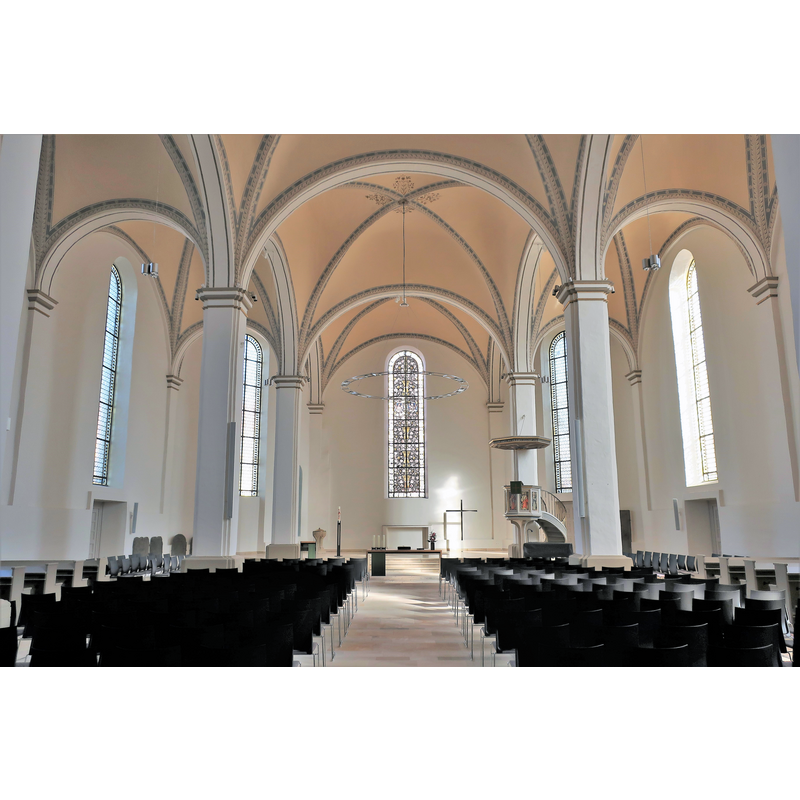 Source caption: "Ev.-luth. Johanniskirche am Markt in Hagen. Blick zum Chor, nach Renovierung, Um- und Neubau war Anfang 2019 Wiedereröffnung."