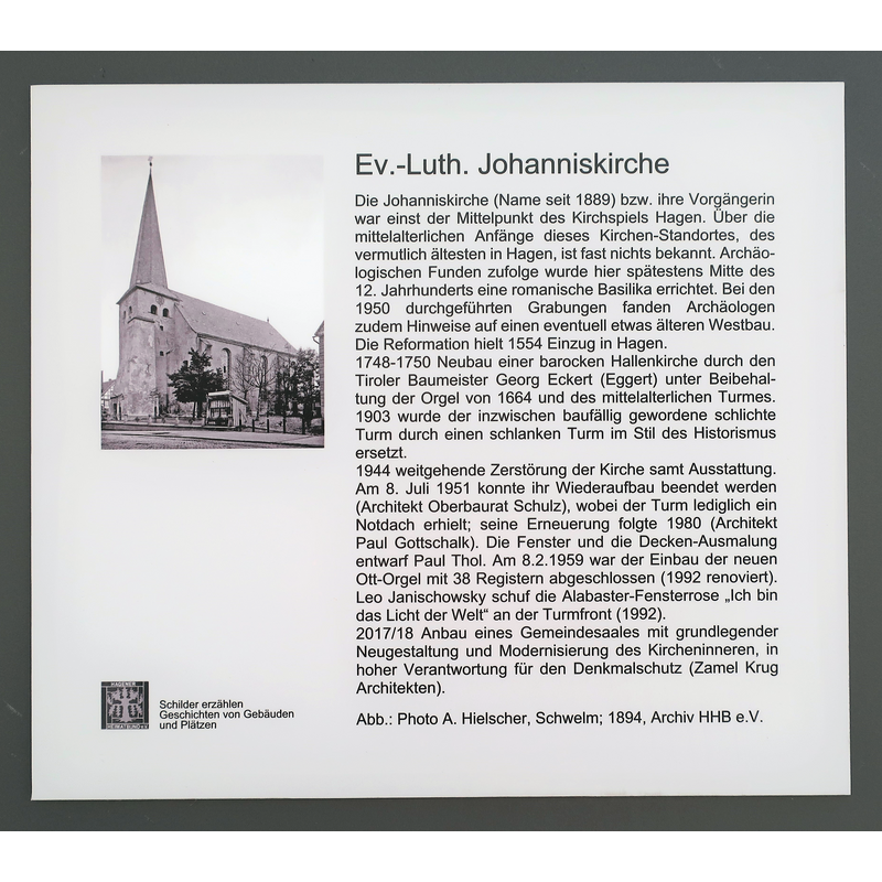 Source caption: "Hinweistafel an der Johanniskirche am Markt in Hagen."