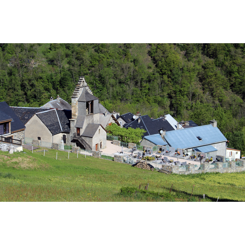 Source caption: "Église Saint-Sébastien de Betpouey (Hautes-Pyrénées)"
