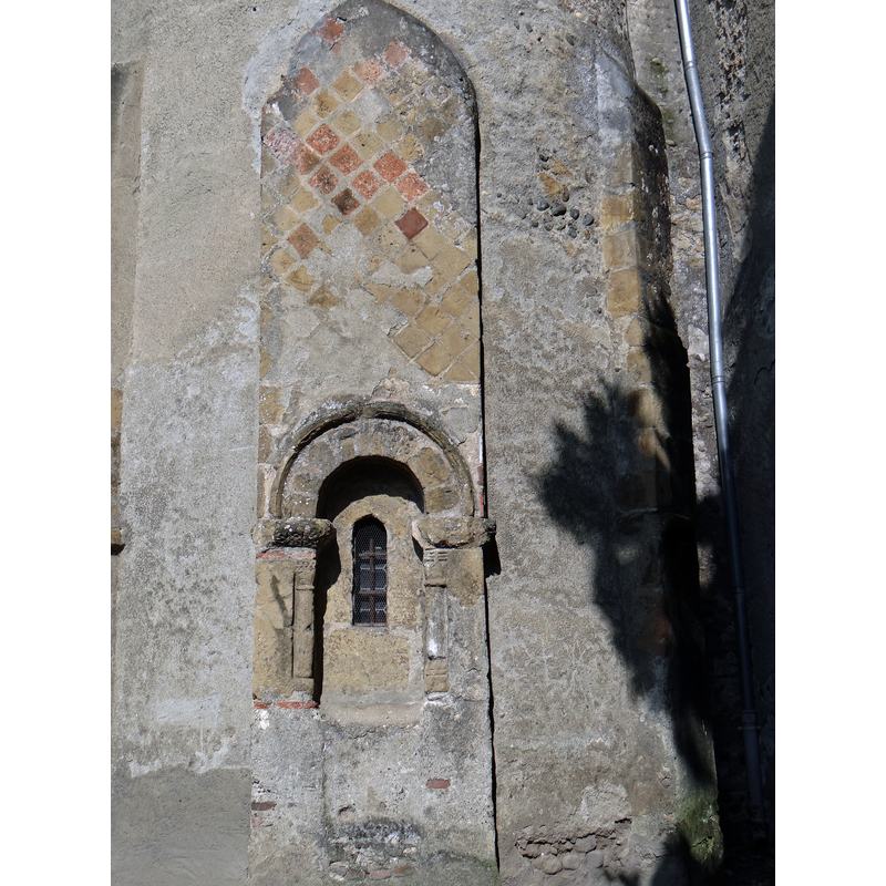 Source caption: "Maubourguet - Église de l'Assomption - Détail du chevet : fenêtre d'une absidiole"