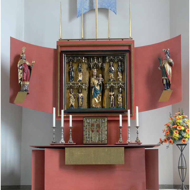 Source caption: "Kath. Pfarrkirche Mariä Heimsuchung, Meersburg (Bodenseekreis). Hochaltar (gotische Altarretabel, seit ca. 2002 (?) in der Kirche; bildet mit der vorhandenen Kreuzigungsgruppe den Hochaltar)"