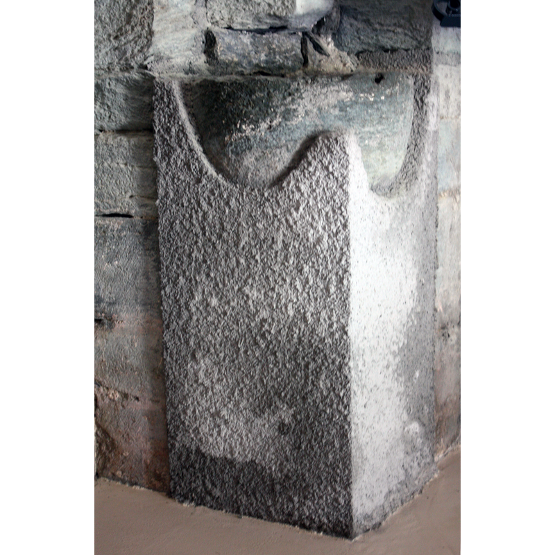 Source caption: "Grust - Eglise Saint-Martin" -- located by the south entranceway, east side