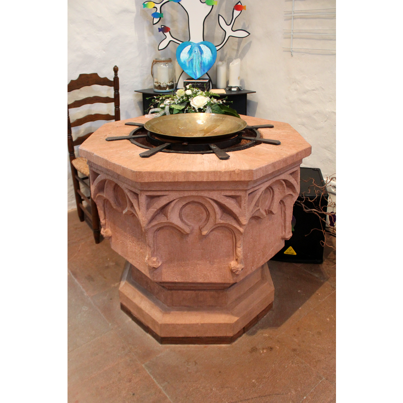 Source cation: "Evangelische Paulskirche Hermannstein, Wetzlar, Lahn-Dill-Kreis, Hessen, Deutschland"