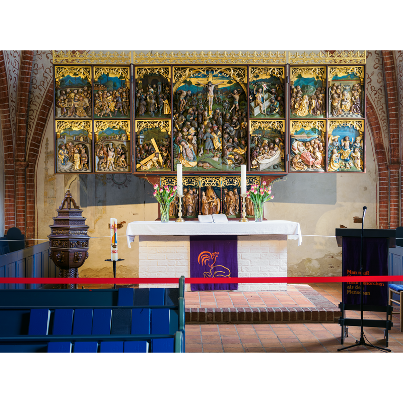 Source caption: "Altar der St.-Nikolai-Kirche in Edewecht"