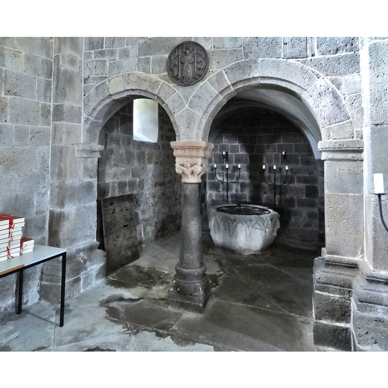 Source caption: "Komturkirche Nieder-Weisel"