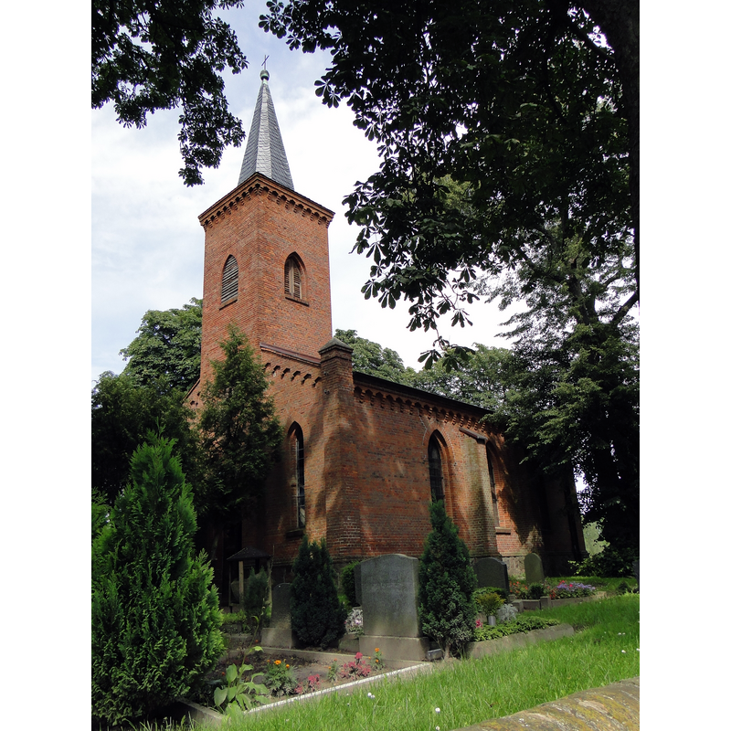 Source caption: "Kirche in Liepen im Landkreis Mecklenburg-Strelitz, Mecklenburg-Vorpommern, Deutschland"