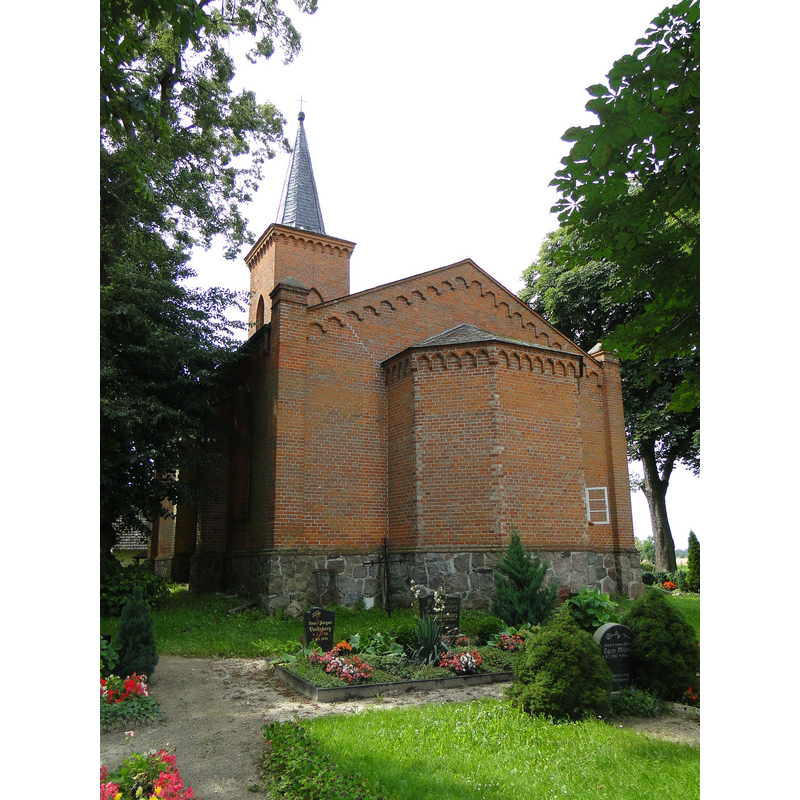Source caption: "Kirche in Liepen im Landkreis Mecklenburg-Strelitz, Mecklenburg-Vorpommern, Deutschland"