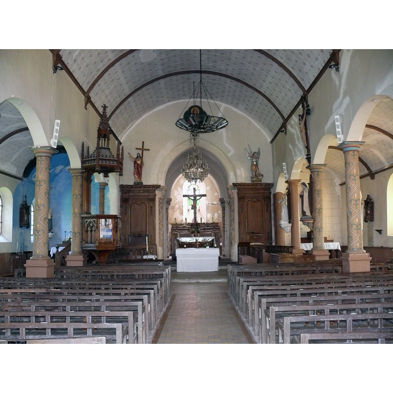Source caption: "Francastel (Oise - Picardie - France) : Église de la Nativité (intérieur)"