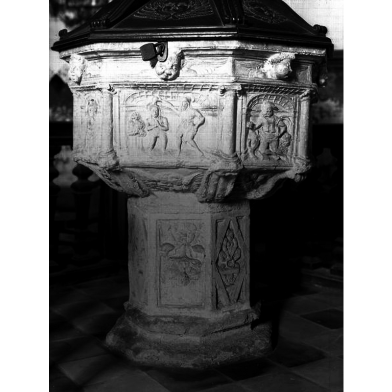 Main image for Croix-Saint-Leufroy / Leufroi / La Croix-Saint-Leufroy
