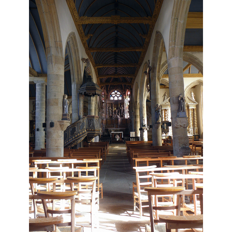 Source caption: "Intérieur de l'église Notre-Dame de Bodilis [...] Vaisseau central."
