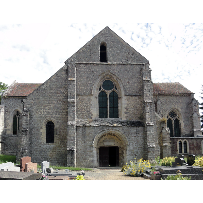 Source caption: "Montaigu (Aisne) Église Saint-Jean-Baptiste" [NB: other sources identify the church as "Eglise paroissiale Saint-Pierre-et-Saint-Paul"]