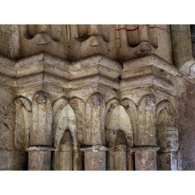 Source caption: "Église de Savigny-en-Terre-Plaine (Yonne, France)"