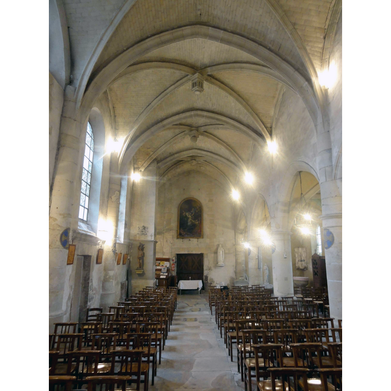 Source caption: "Le Thillay [...] église Saint-Denys, nef, vue vers l'ouest" -- the baptismal font con be discerned at the far end of the north aisle