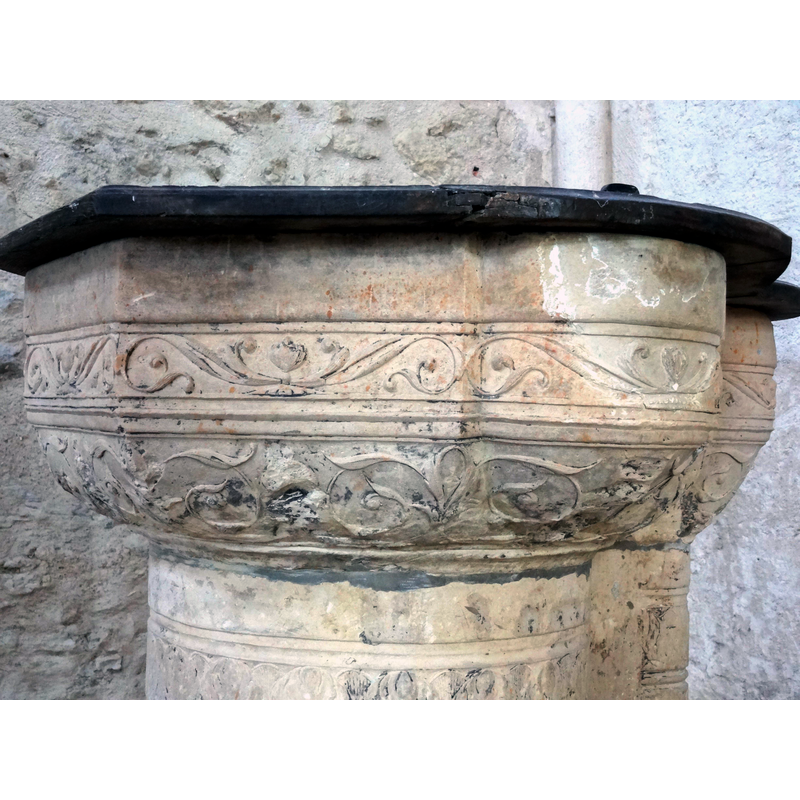 Source caption: "Crécy-la-Chapelle [...], collégiale Notre-Dame, fonts baptismaux"