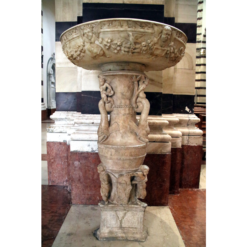 Source caption: " Scuola di antonio federighi, acquasantiera del duomo di grosseto, 1506, Cattedrale di San Lorenzo (Grosseto)"