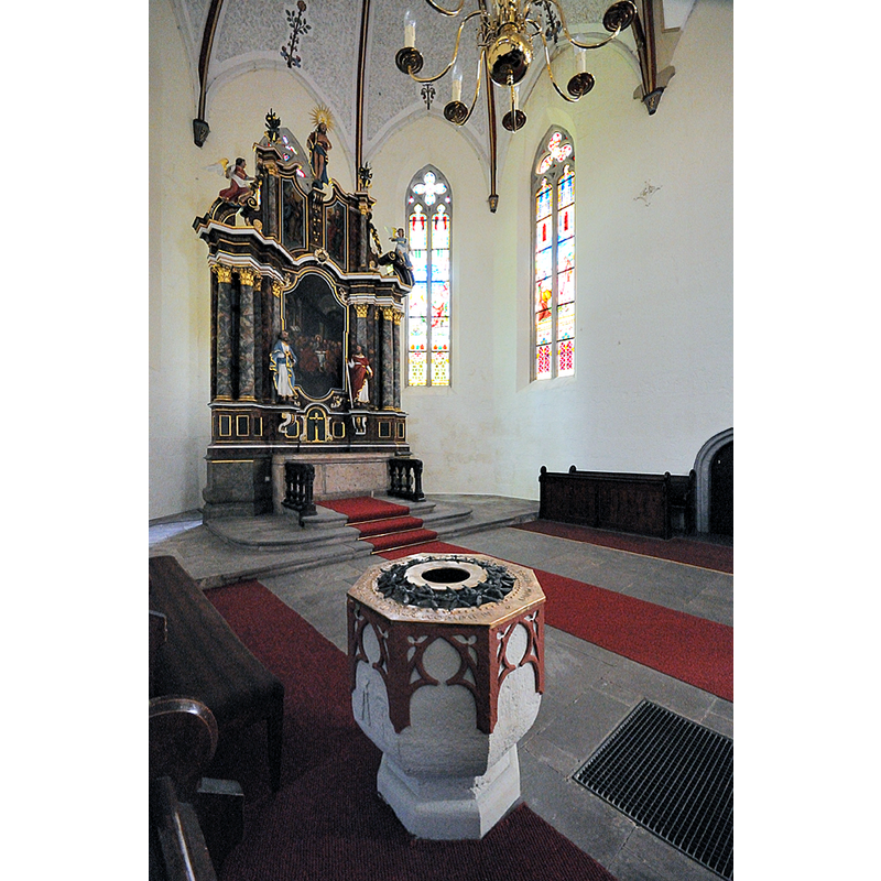 Source caption: "Petri-Kirche Mühlhausen-Thüringen 07 Taufstein"
