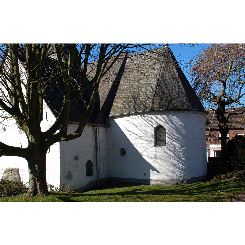 Source caption: "St. Petrus Kapelle ("Karlskapelle") in Übach-Palenberg: Chor und südliches Seitenschiff"