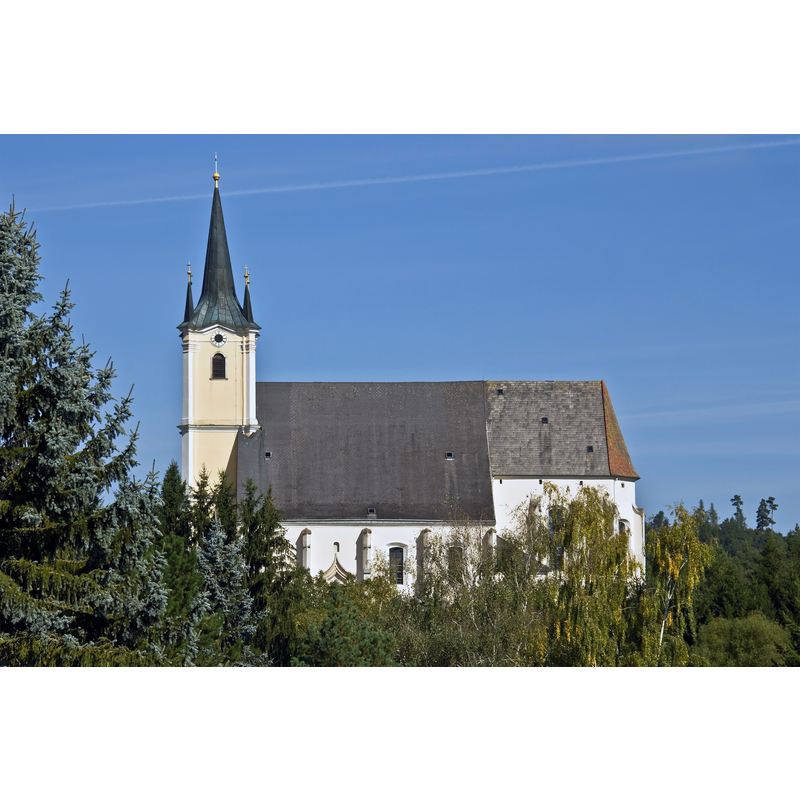 Source caption: "Die Pfarrkirche in Drosendorf ist eine spätgotische Staffelkirche aus der Zeit um 1517 mit barockisiertem Innenraum."