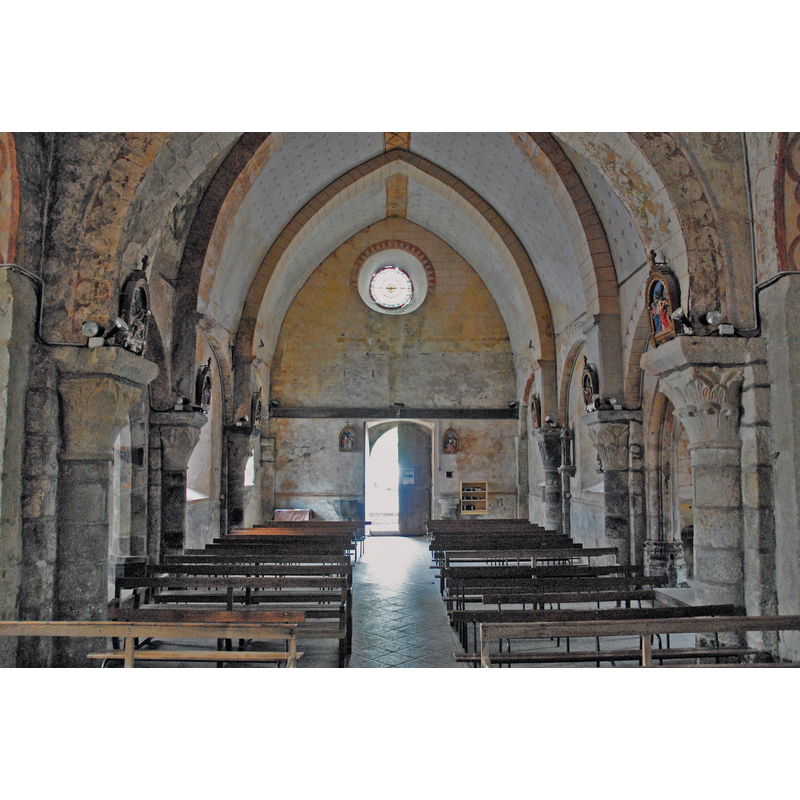 Source caption: "Dorfkirche Chambon-sur-Lac, Schiff aus Vierung"