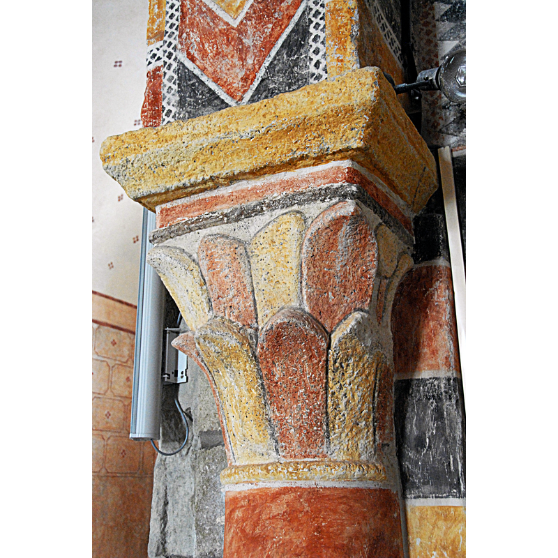 Source caption: "Dorfkirche Chambon-sur-Lac, Blattkapitell"