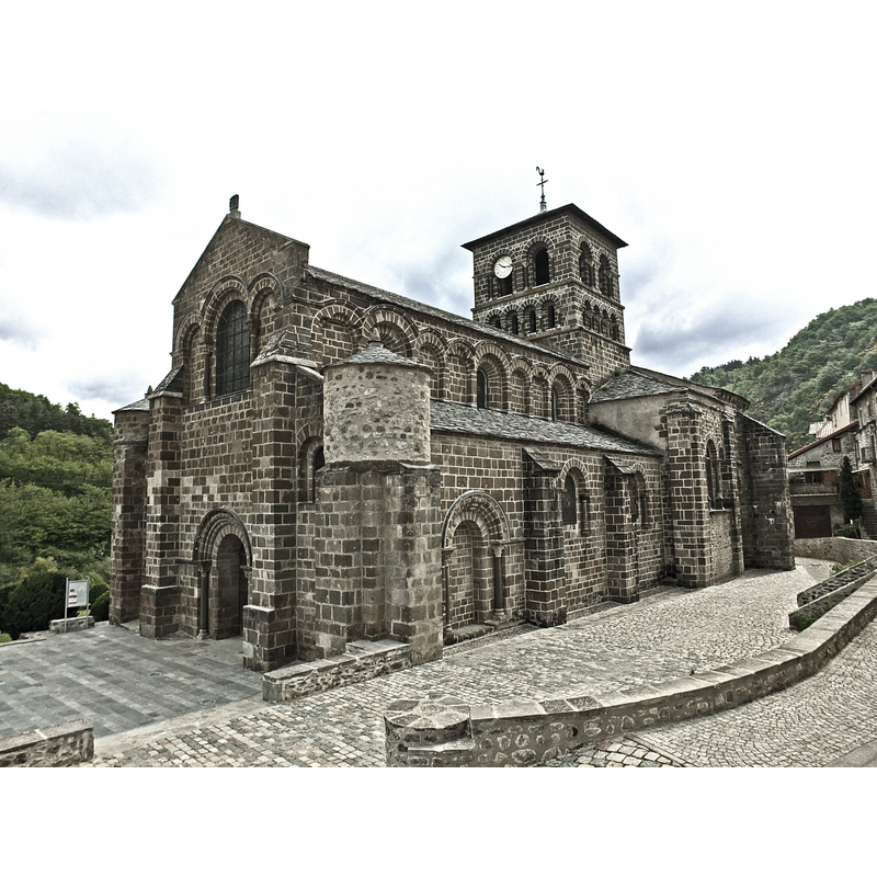 Source caption: " Église Saint-Gilles de Chamalières-sur-Loire (Classée)"