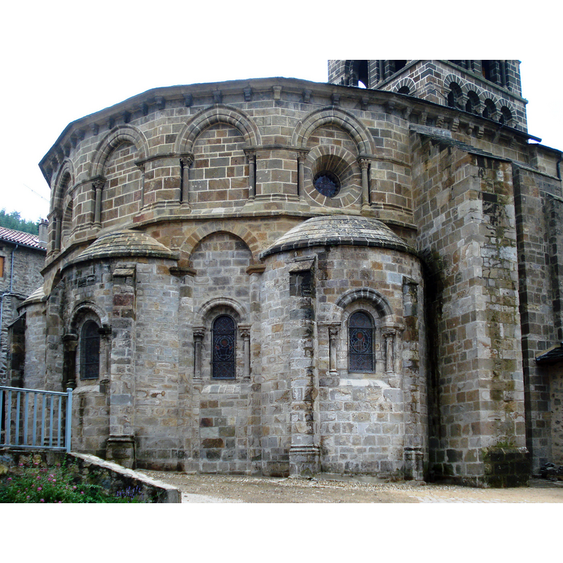 Source caption: "Chamalières -sur-Loire, chevet de l'église"