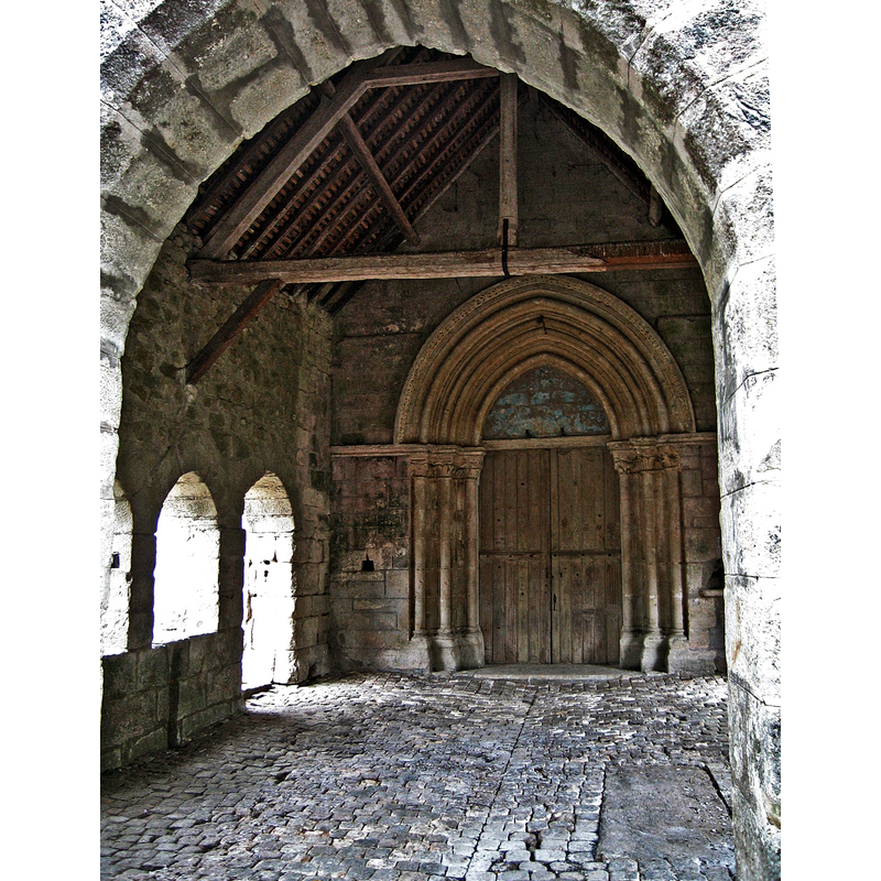 Source caption: "Champcueil-intérieur-porche"
