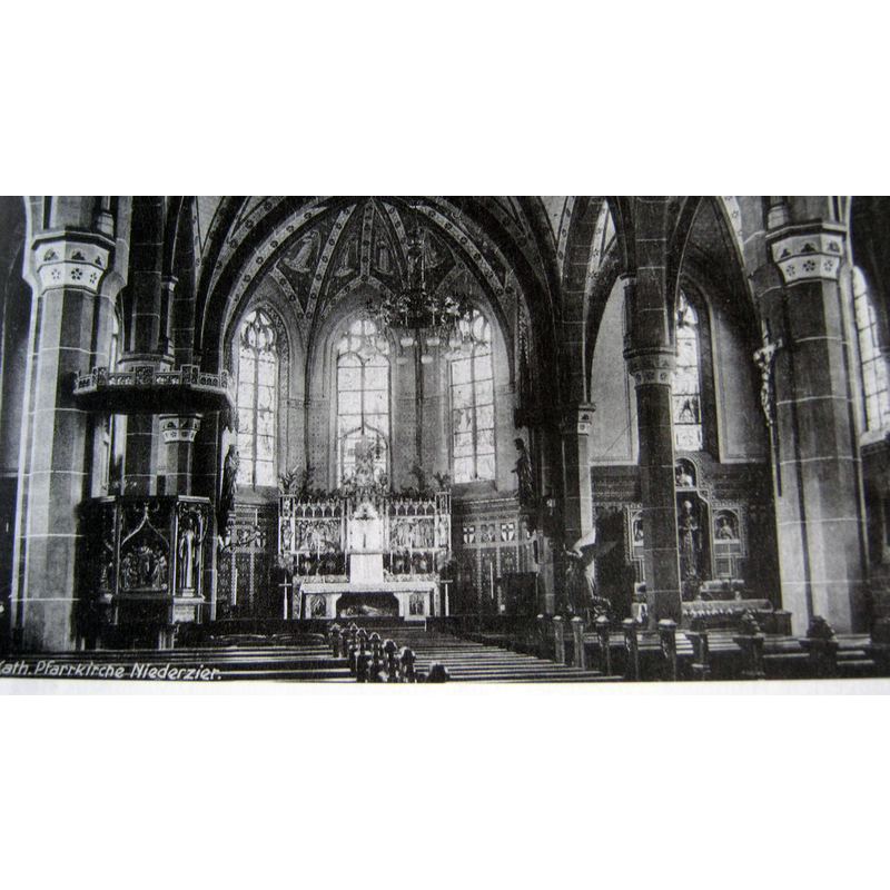 Source caption: "Pfarrkirche St. Cäcilia vor dem 2. Weltkrieg"