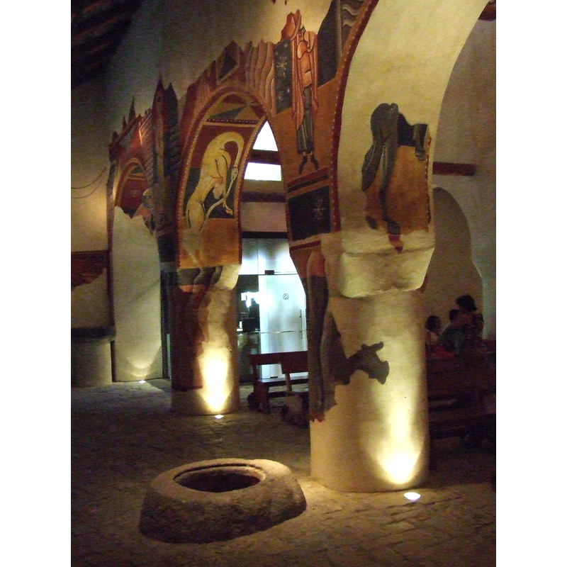 Source caption: "Nau interior de Sant Joan de Boí (Vall de Boí, Alta Ribagorça)" [NB: replica: original frescoes at the MNAC}