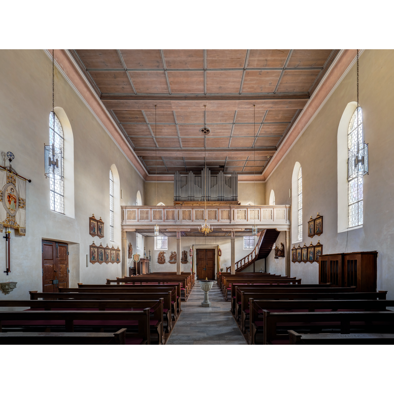 Source caption: "Innenraum der katholischen Pfarrkirche St. Jakob in Kirchschönbach"