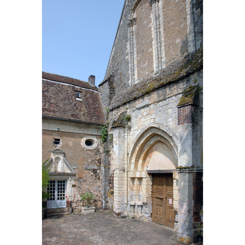 Source caption: "Abbaye de la Sainte-Trinité de Tiron"
