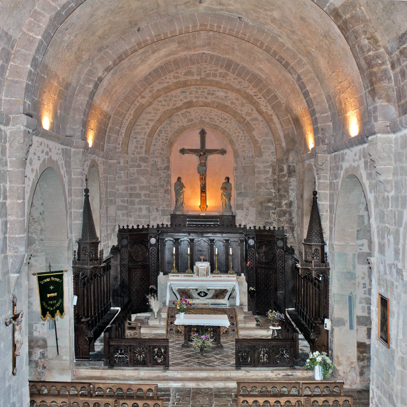Source caption: "Sainte Eulalie de Cernon-Église-Abside" [NB: the chancel and apse of the later church; the old medieval apse is now the entrance to the present church]