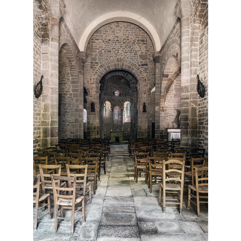 Source caption: "Interieur de l'Église Saint-Cyr-et-Sainte-Julitte de Canac, commune de Campagnac, Aveyron, France"