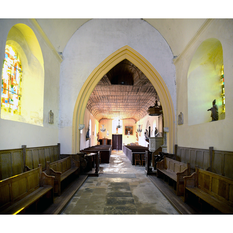 Source caption: "Nef depuis le chœur de l'église Saint-Vigor de Trungy"