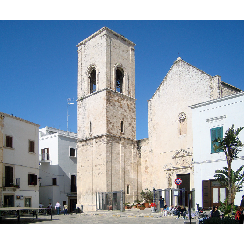 Source caption: 'Polignano a Mare"