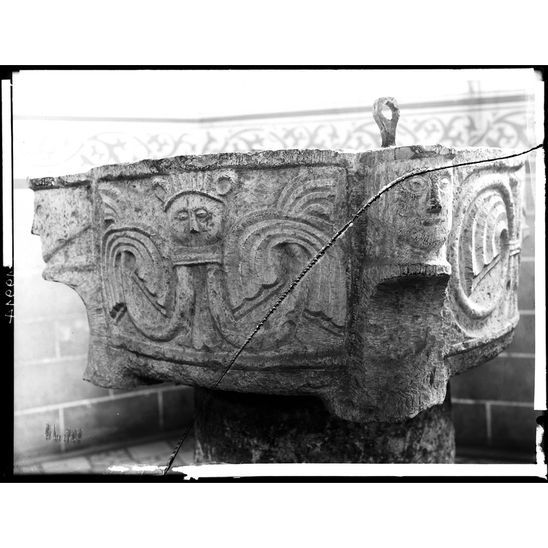 shown here in a pre-restoration 1917-1918 photograph