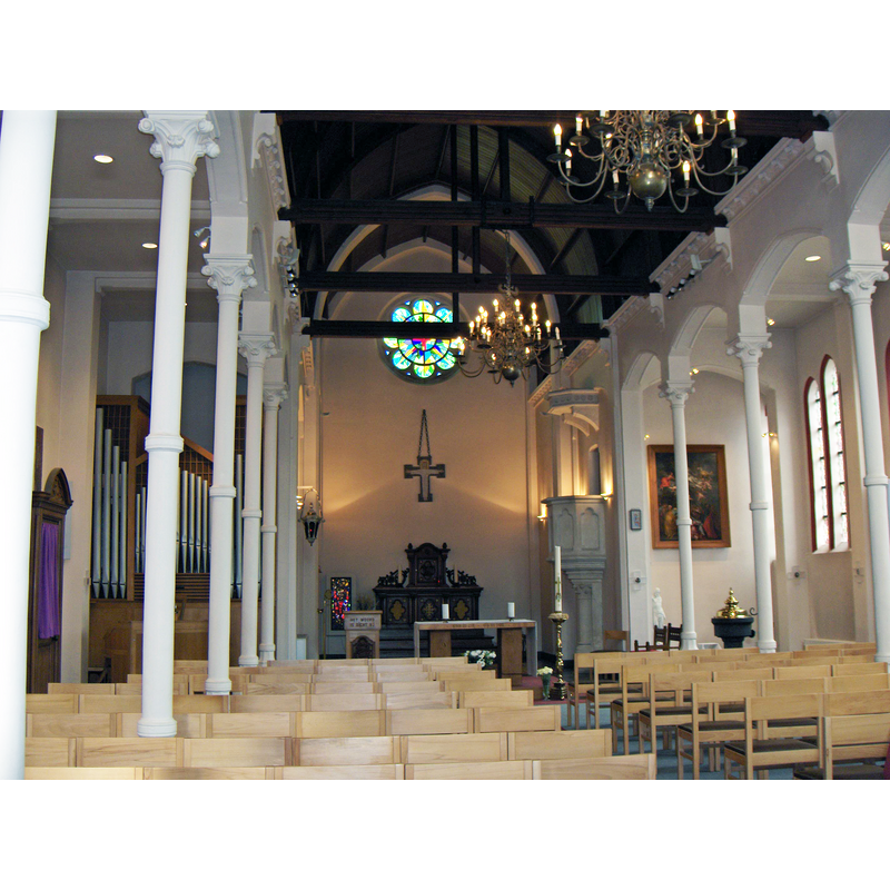 Source caption: "Lillo (Belgien), Benediktikirche (Sint-Benedictuskerk), Kircheninnere (Neugotik, 19. Jh.)" [NB: the modern font -visible here at the back, right-side of the image- was still in the church in 2005; the church was made redundant in 2018]