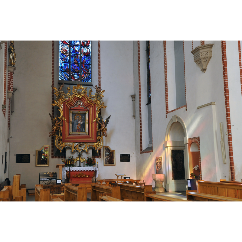 chapel and painting of Our Lady of Podkamień -- notice the large holy-water stoup by the right doorway