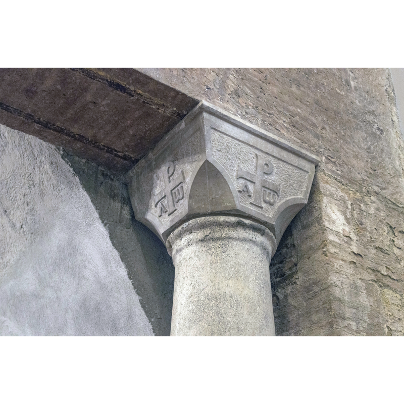 Source caption: "Battistero di San Giovanni in Fonte, Naples - column capital"