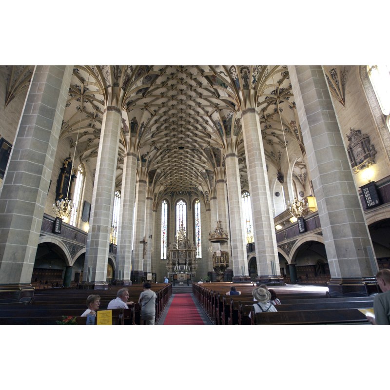 Source caption: "Kościół Mariacki w Pirnie"
