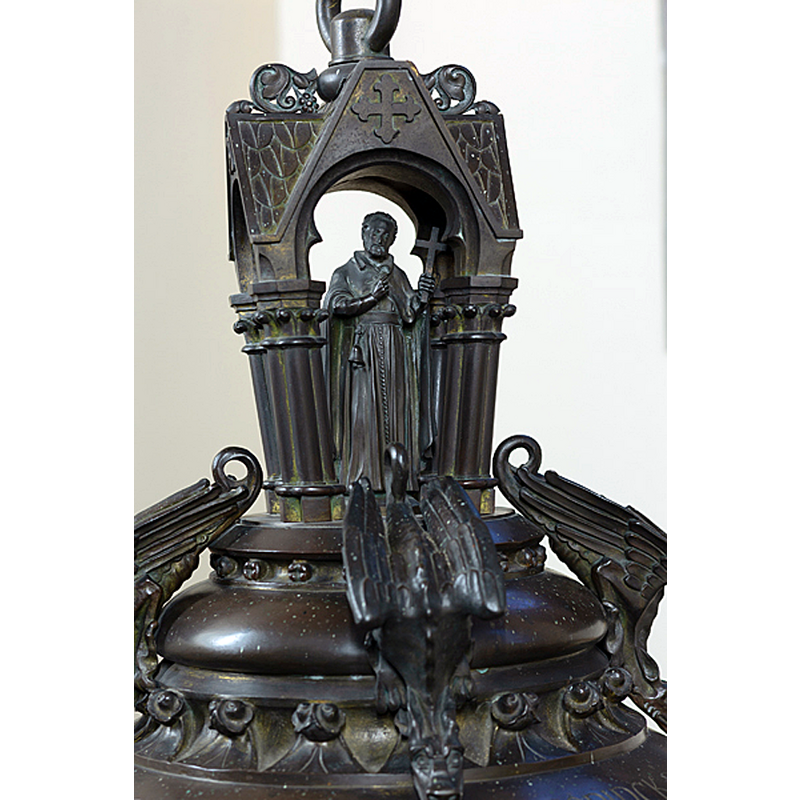 Source caption: "Parochiekerk Onze-Lieve-Vrouwe. Kortrijk. West-Vlaanderen. Belgium. Binnenzicht, de doopkapel, de doopvont." -- replica of the original font destroyed in 1910