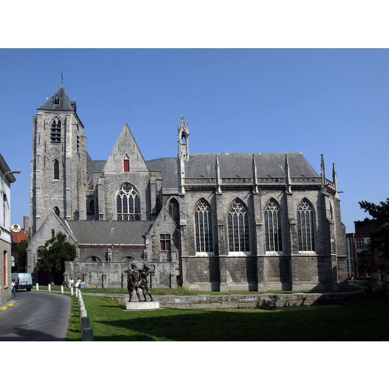 Source caption: "Onze-Lieve-Vrouwekerk te Kortrijk"