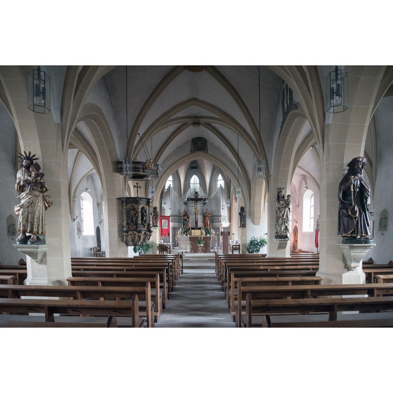 Source caption: "Herbstein, Kirchplatz, Kath. Kirche St. Jakobus, Innenraum"