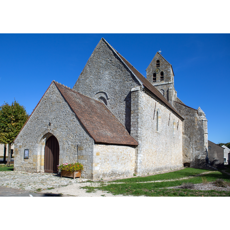 Source caption: "Église Saint-Gervais-et-Saint-Protais de Pithiviers-le-Vieil (Loiret / France)"