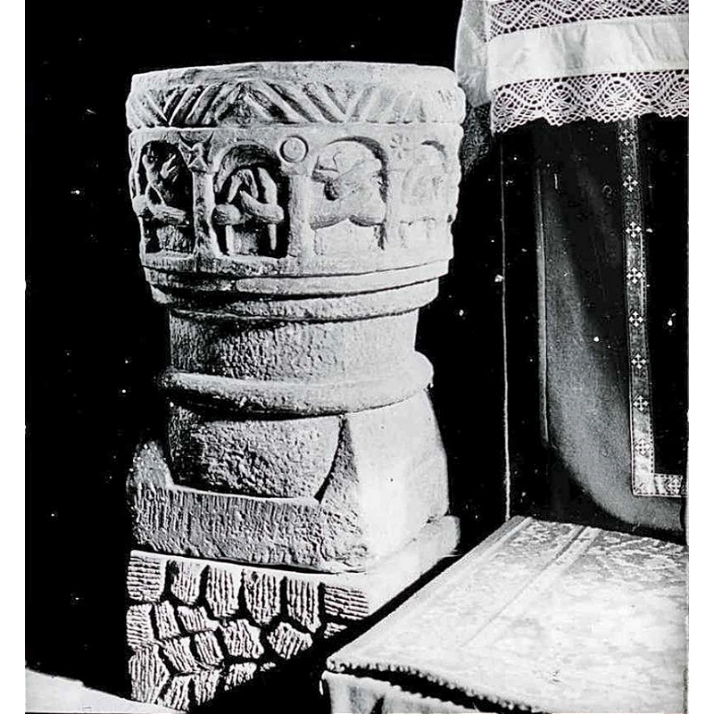 Source caption: Taufbecken, Langreder"