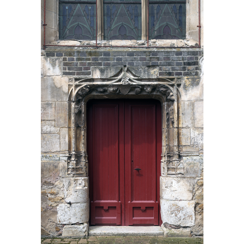 Source caption: "Kirche in Rigny-le-Ferron im Département Aube (Champagne-Ardenne/Frankreich), Portal"