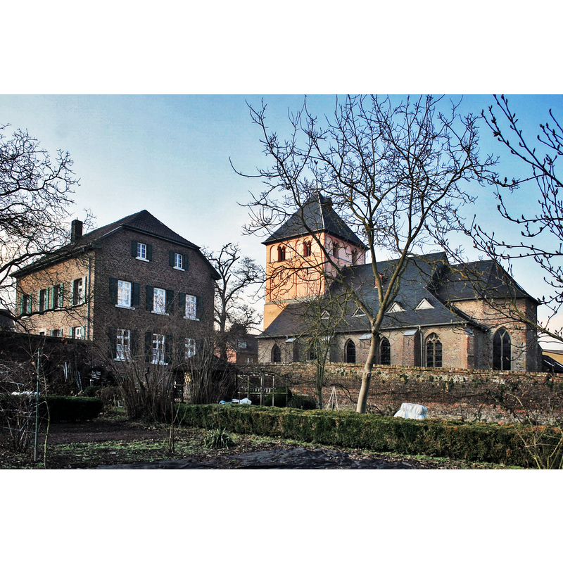 Source caption: "Pfarrhaus, Bauzeit: 1. H. 19. Jh, Adresse: Kirchstraße 4 in Jülich (OT Barmen)"